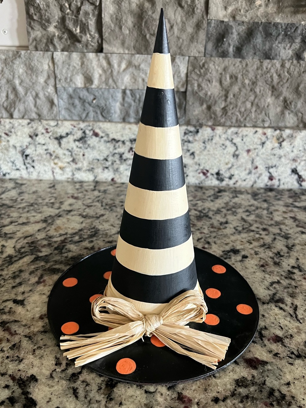 Mackenzie-Childs Good Witch Hat. In very good used condition. 8" dia., 10" tall - Picture 2 of 11